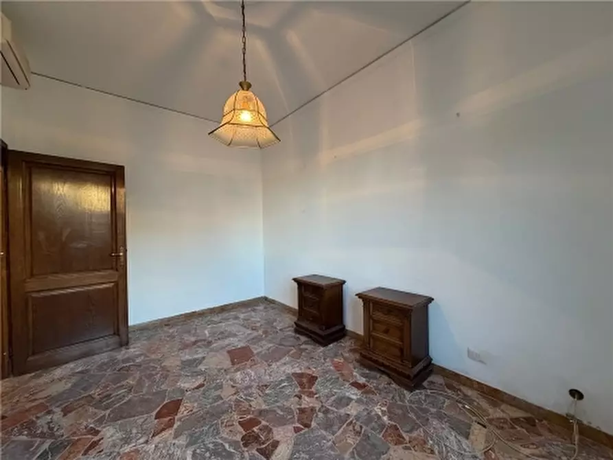 Immagine 31 di Appartamento in vendita  a Firenze