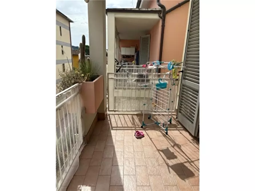 Immagine 11 di Appartamento in vendita  a Firenze