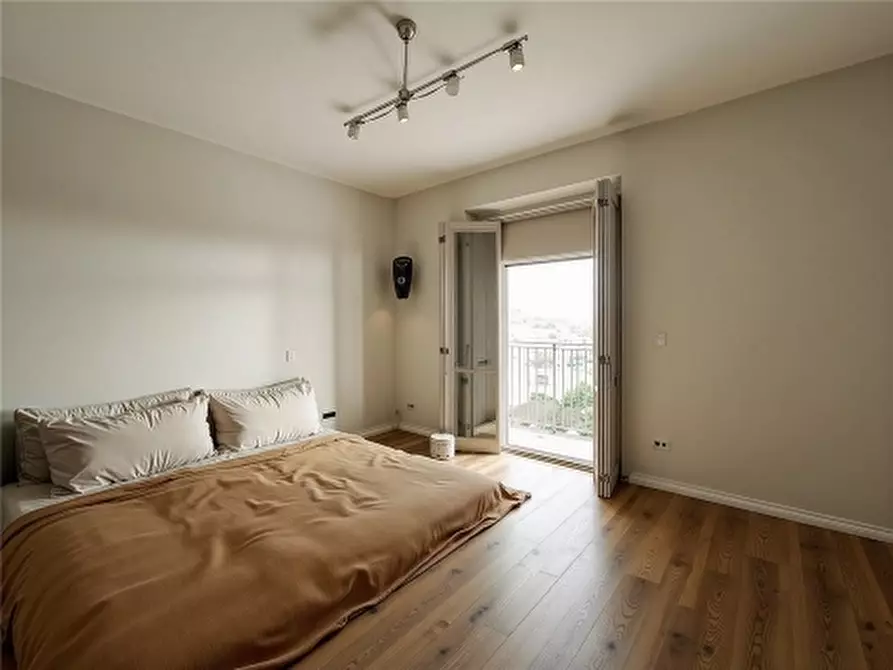 Immagine 2 di Appartamento in vendita  a Firenze