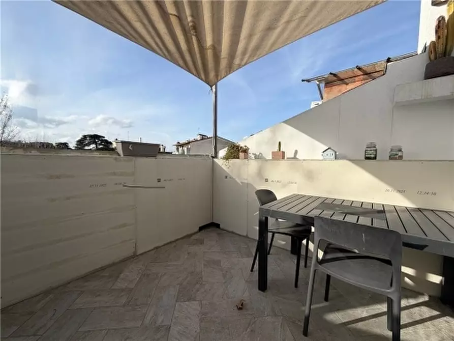 Immagine 2 di Appartamento in vendita  a Firenze