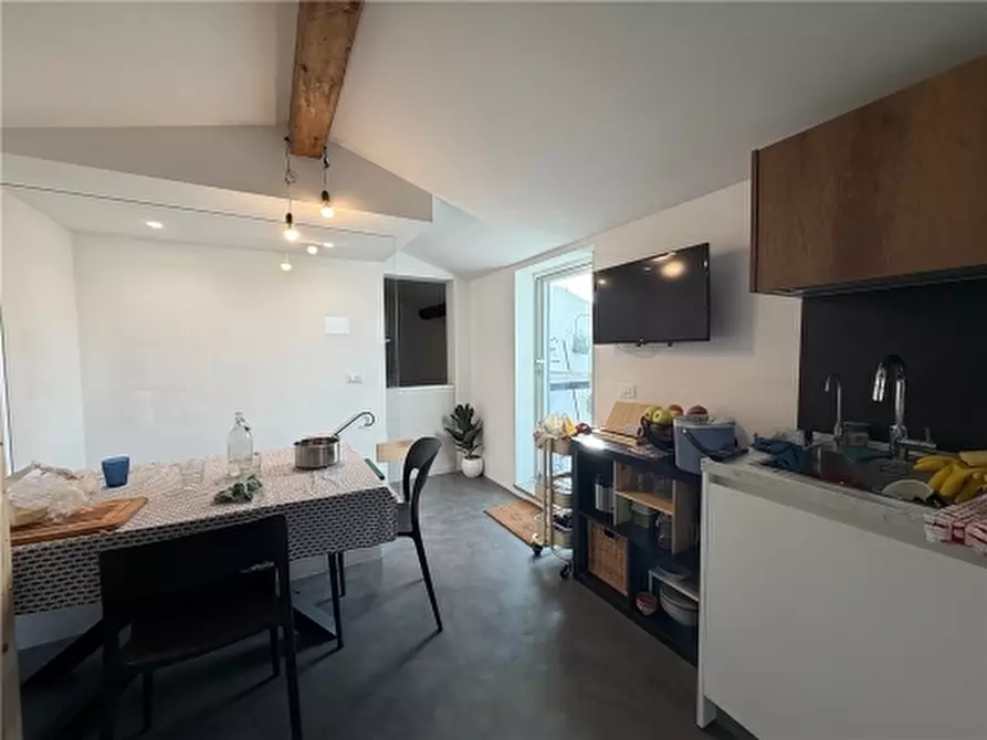 Immagine 5 di Appartamento in vendita  a Firenze