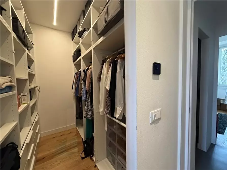 Immagine 17 di Appartamento in vendita  a Firenze