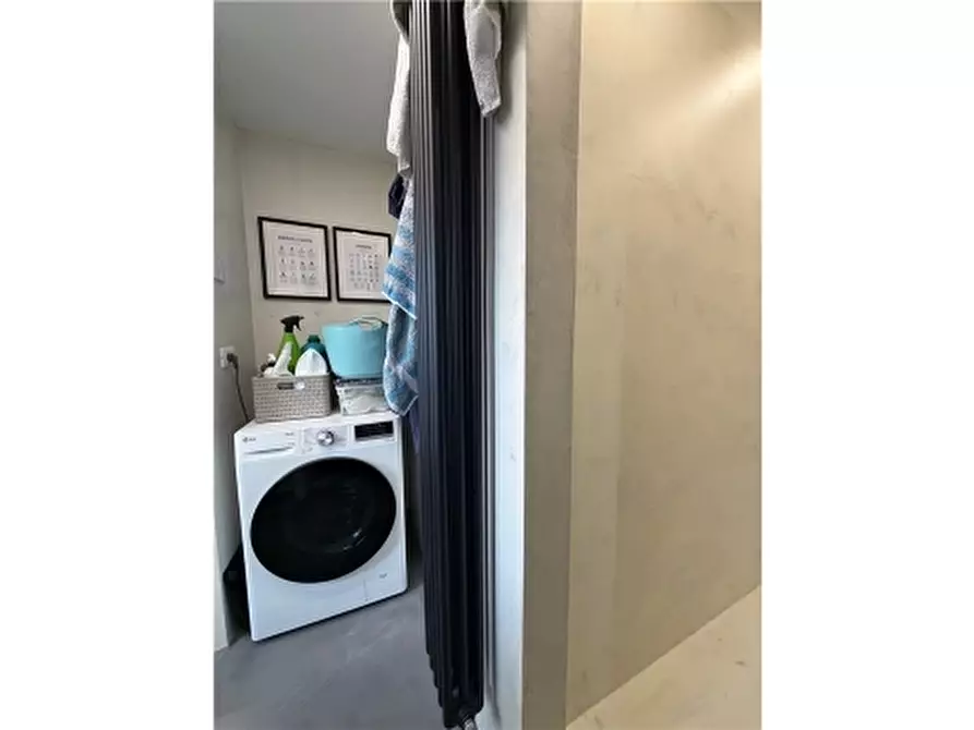 Immagine 33 di Appartamento in vendita  a Firenze