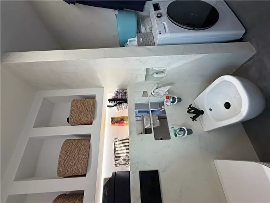 Immagine 38 di Appartamento in vendita  a Firenze