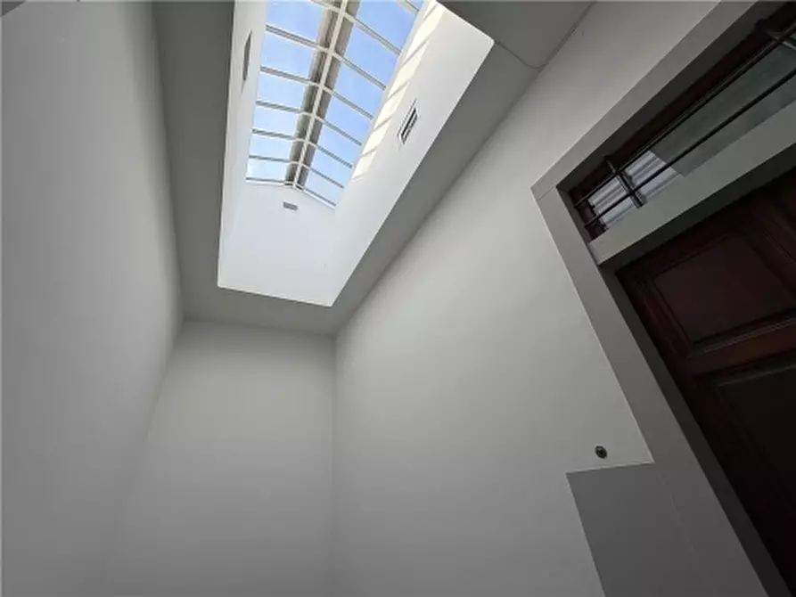 Immagine 39 di Appartamento in vendita  a Firenze