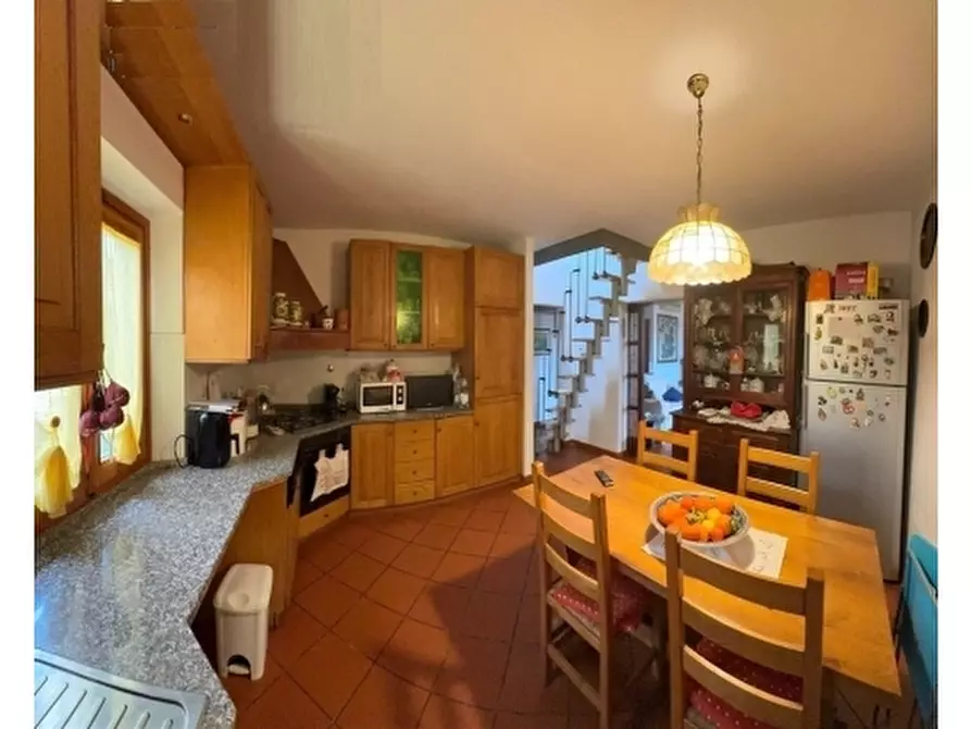 Immagine 3 di Appartamento in vendita  a Signa