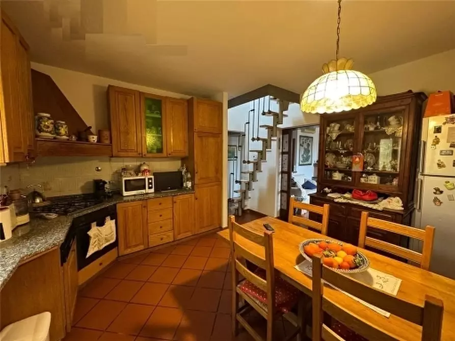 Immagine 5 di Appartamento in vendita  a Signa