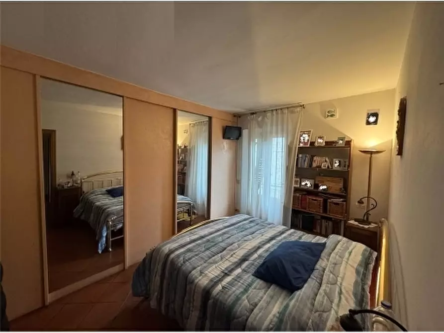 Immagine 10 di Appartamento in vendita  a Signa