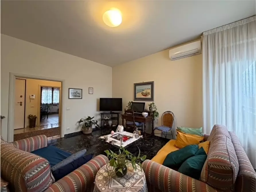 Immagine 4 di Appartamento in vendita  a Firenze