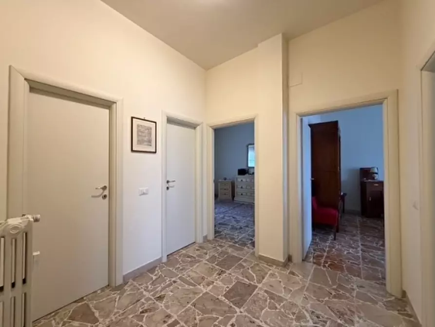 Immagine 16 di Appartamento in vendita  a Firenze