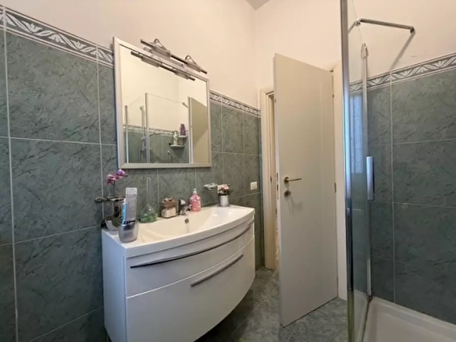 Immagine 35 di Appartamento in vendita  a Firenze