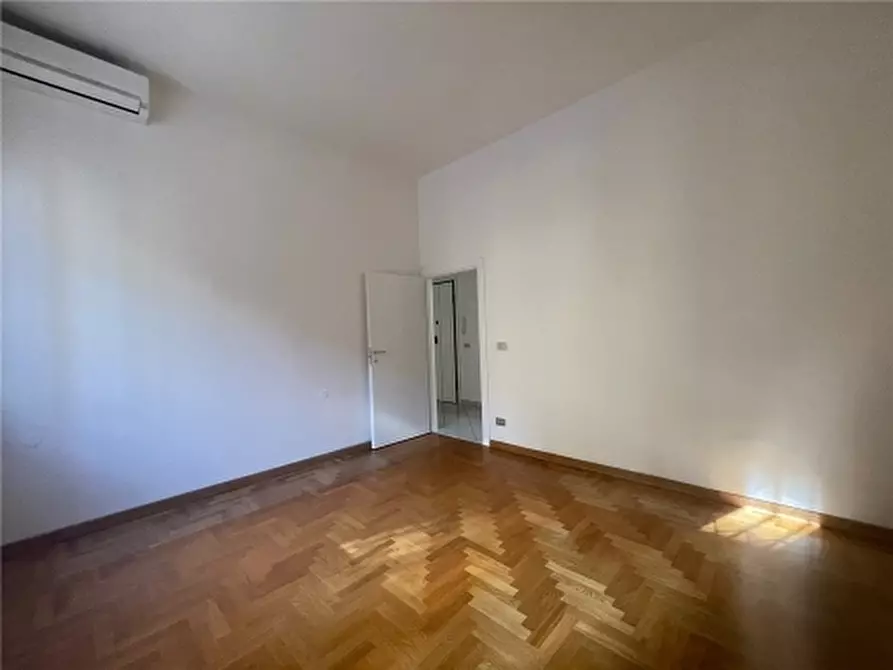 Immagine 3 di Appartamento in vendita  a Scandicci