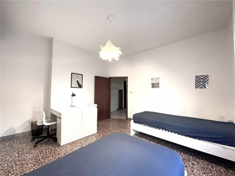 Immagine 11 di Appartamento in vendita  a Firenze