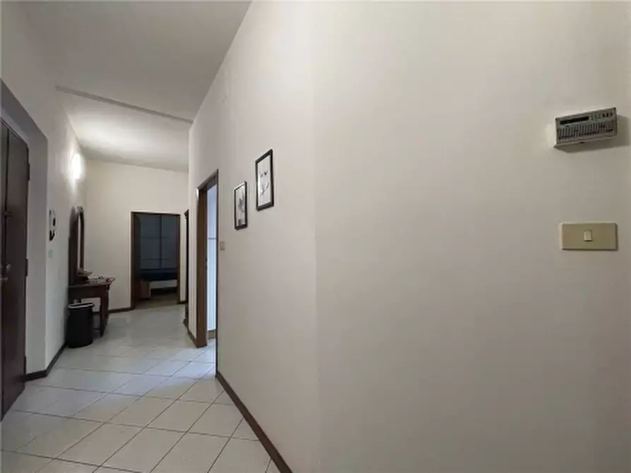 Immagine 13 di Appartamento in vendita  a Firenze