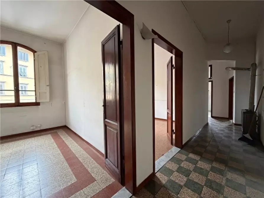 Immagine 1 di Appartamento in vendita  a Firenze