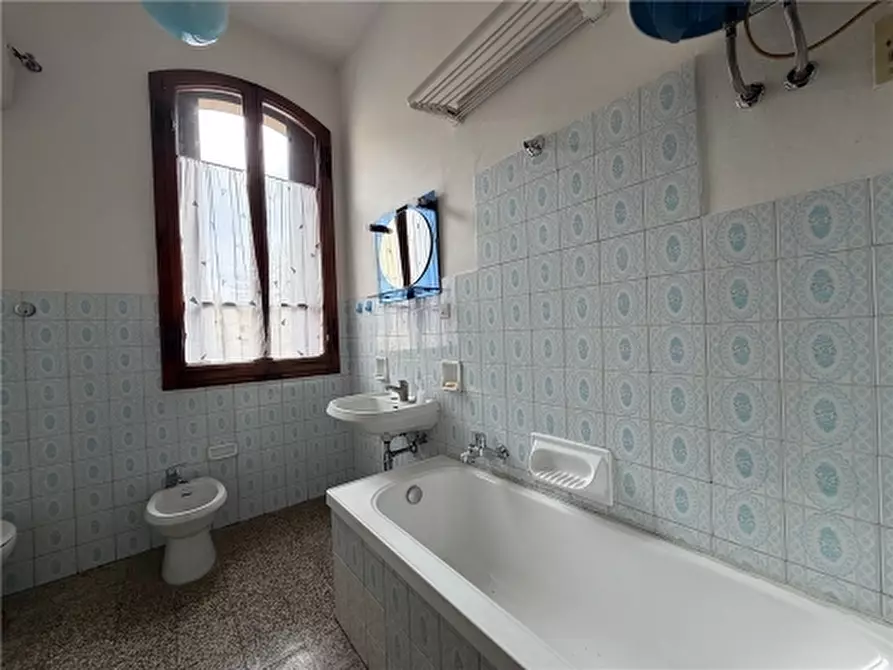 Immagine 22 di Appartamento in vendita  a Firenze