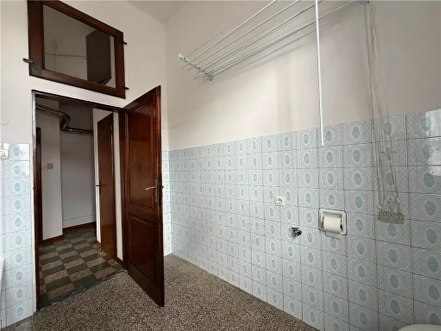 Immagine 23 di Appartamento in vendita  a Firenze