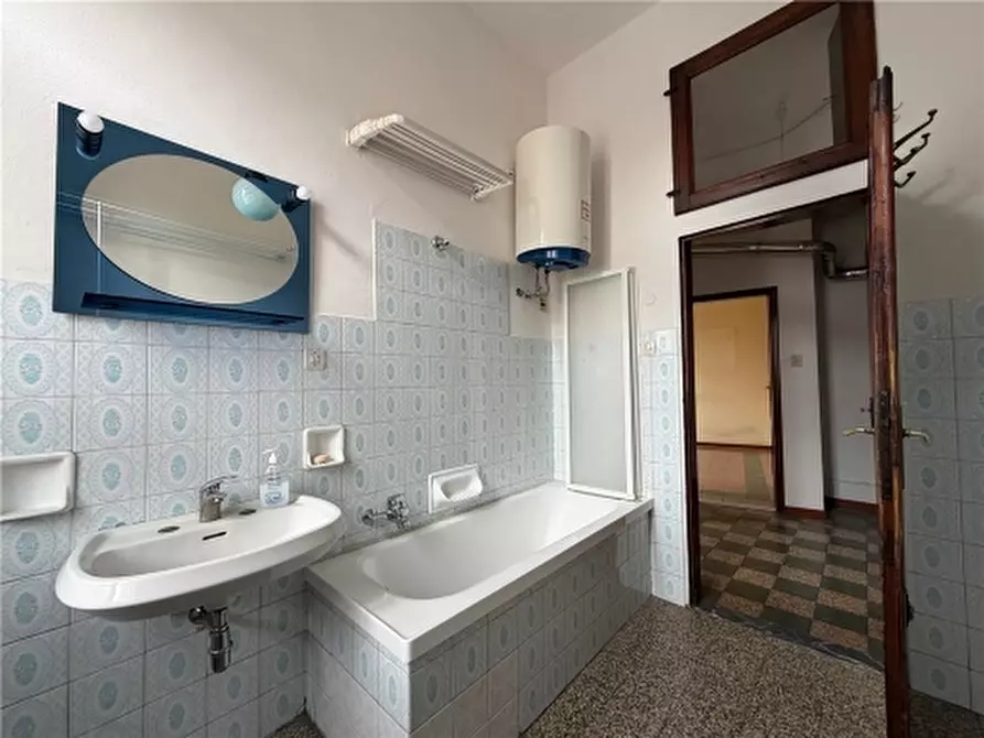 Immagine 24 di Appartamento in vendita  a Firenze