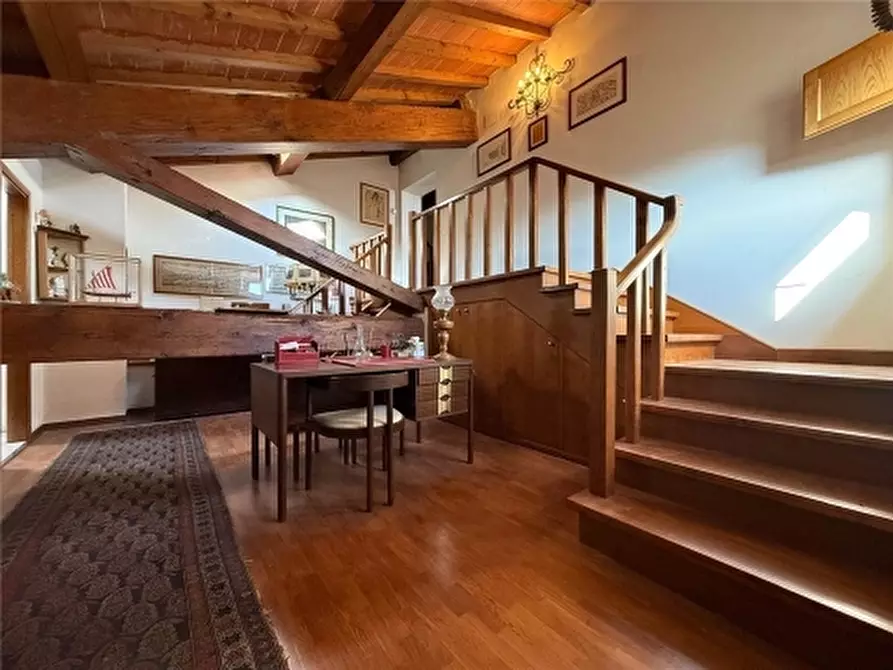 Immagine 46 di Appartamento in vendita  a Scandicci