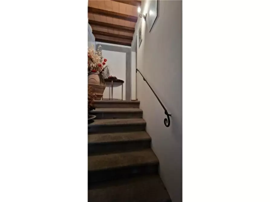 Immagine 53 di Appartamento in vendita  a Scandicci