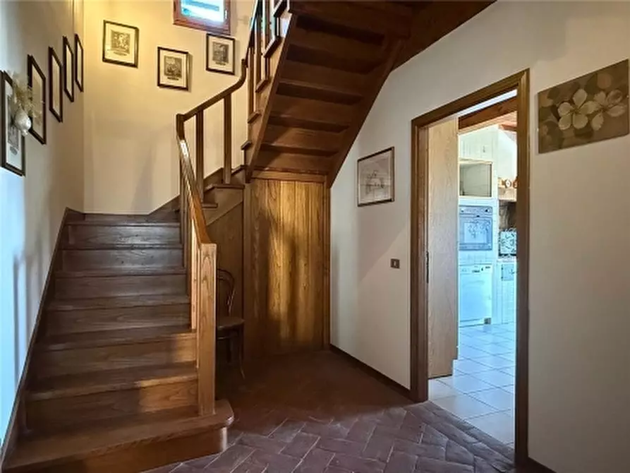 Immagine 72 di Appartamento in vendita  a Scandicci