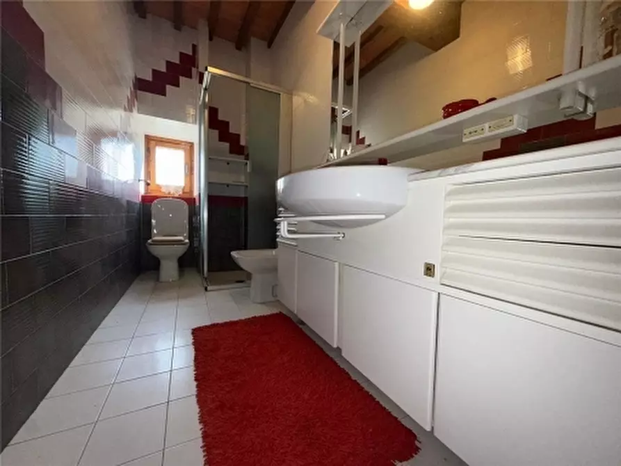 Immagine 73 di Appartamento in vendita  a Scandicci