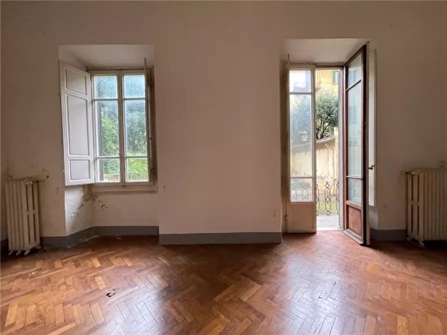 Immagine 4 di Appartamento in vendita  a Firenze