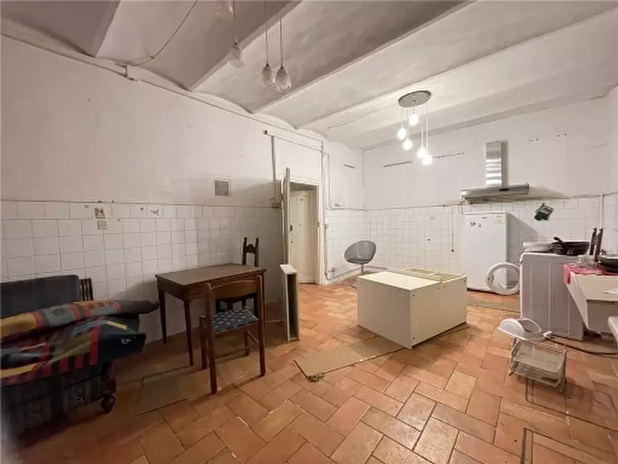 Immagine 11 di Appartamento in vendita  a Firenze