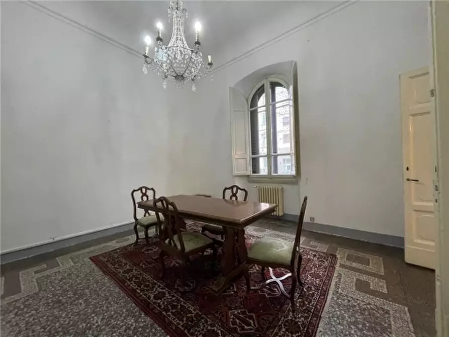 Immagine 17 di Appartamento in vendita  a Firenze