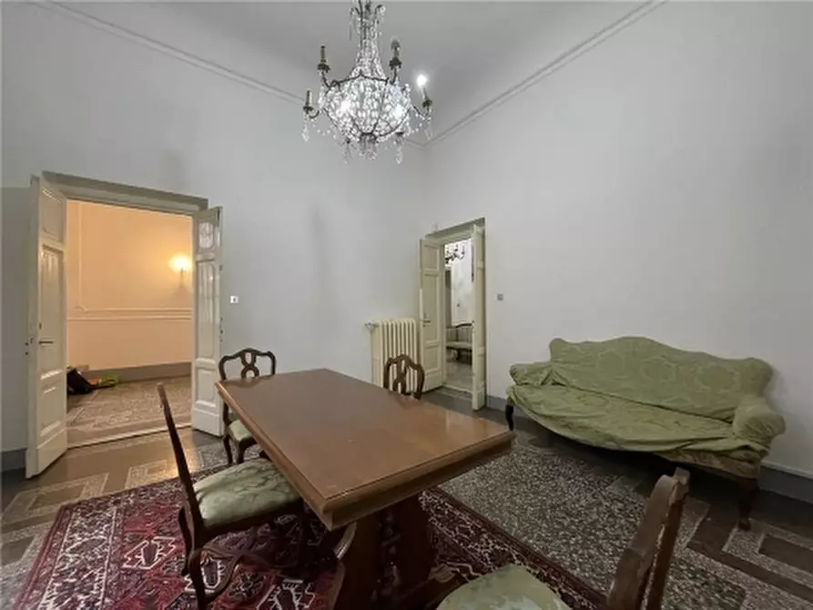 Immagine 18 di Appartamento in vendita  a Firenze