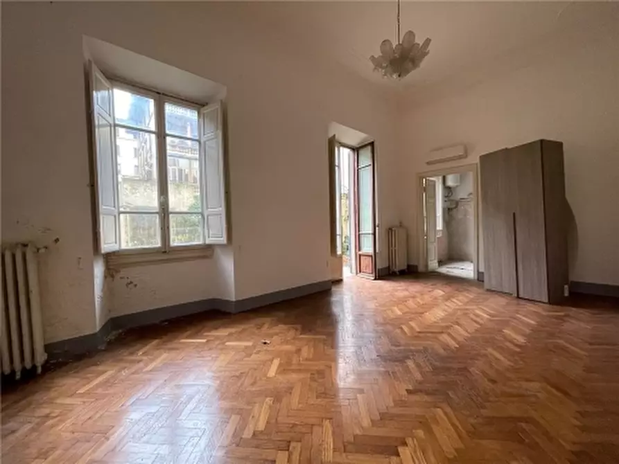 Immagine 21 di Appartamento in vendita  a Firenze
