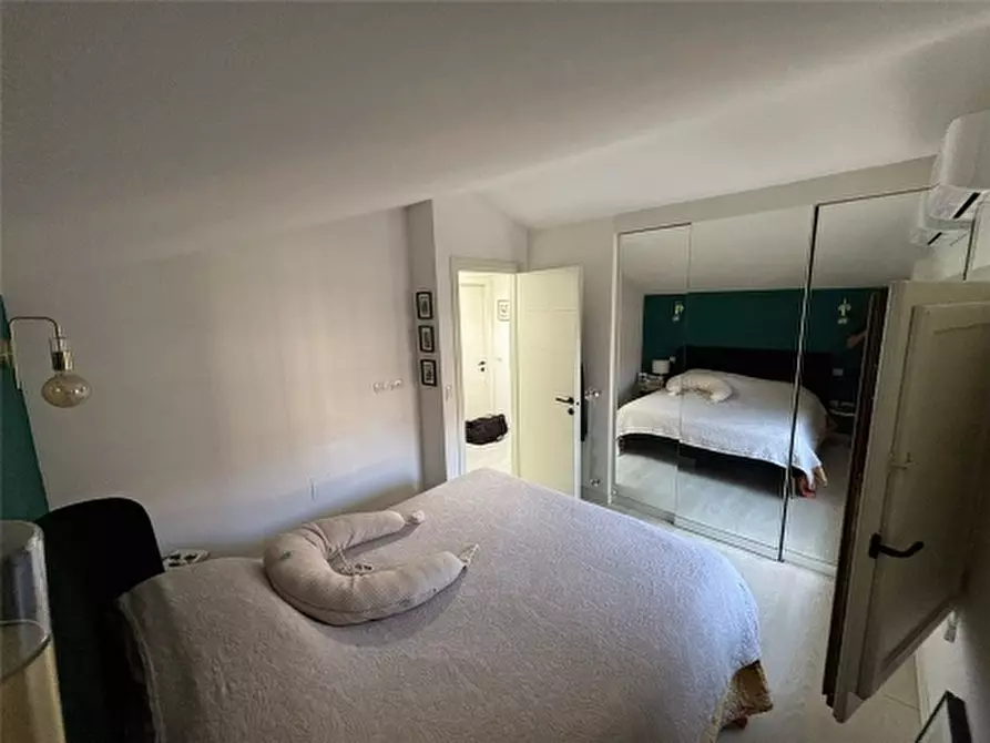 Immagine 17 di Appartamento in vendita  a Firenze
