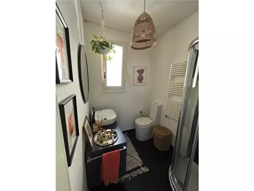 Immagine 23 di Appartamento in vendita  a Firenze