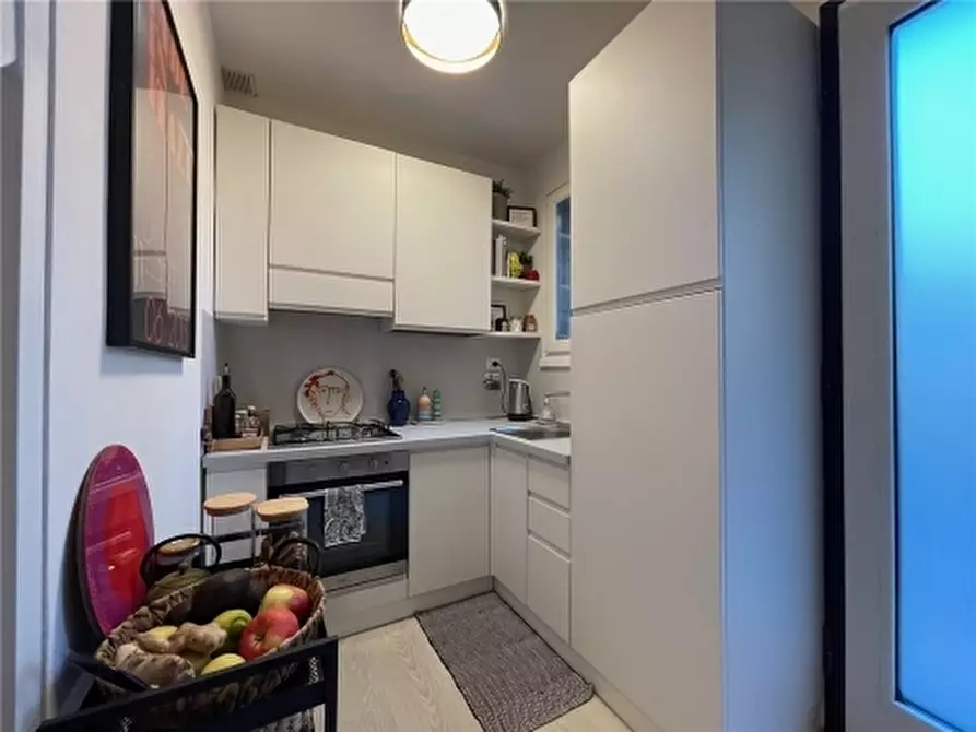 Immagine 46 di Appartamento in vendita  a Firenze