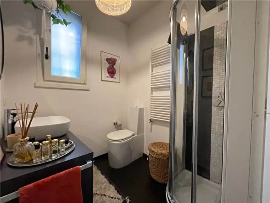 Immagine 52 di Appartamento in vendita  a Firenze