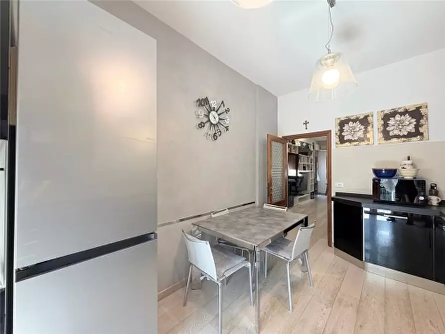 Immagine 6 di Appartamento in vendita  a Firenze