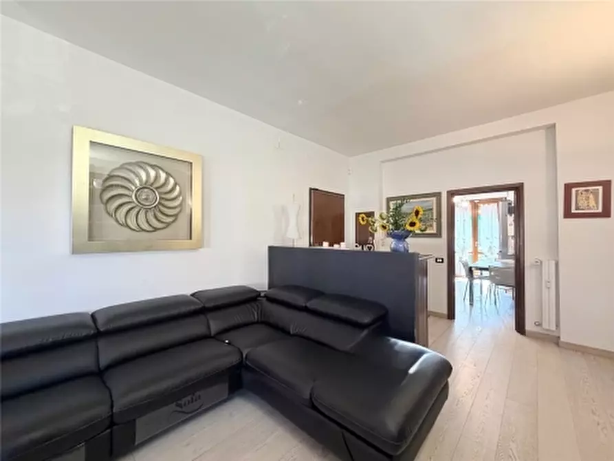 Immagine 7 di Appartamento in vendita  a Firenze