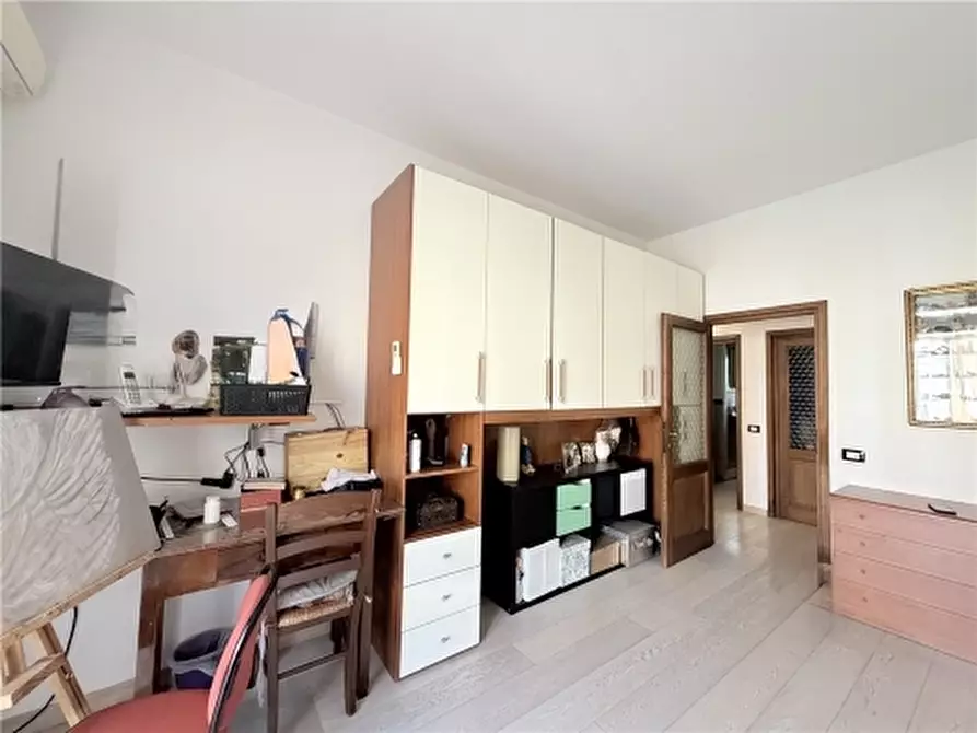 Immagine 12 di Appartamento in vendita  a Firenze