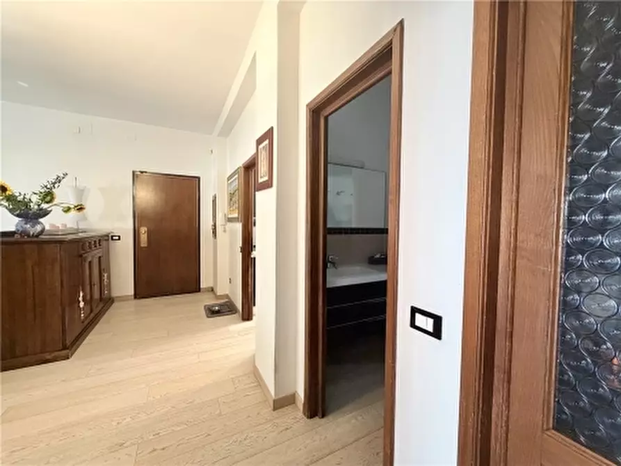 Immagine 14 di Appartamento in vendita  a Firenze