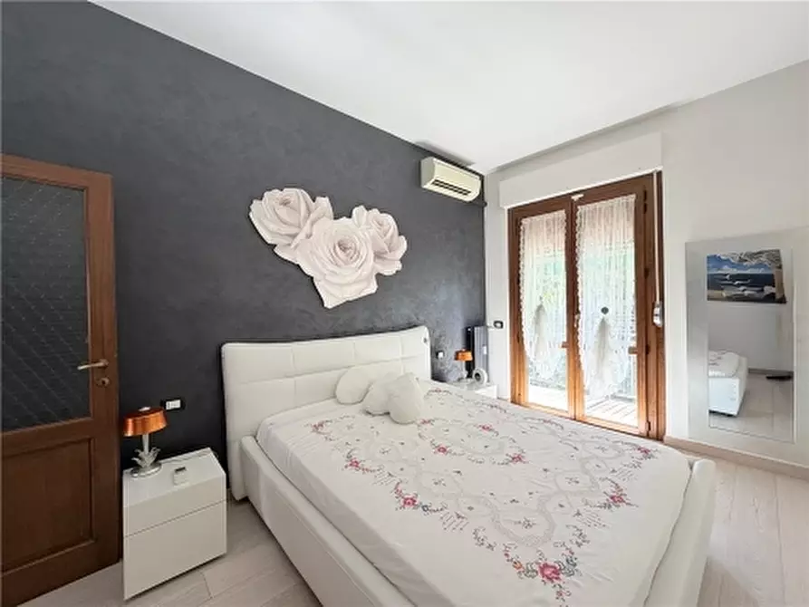 Immagine 21 di Appartamento in vendita  a Firenze
