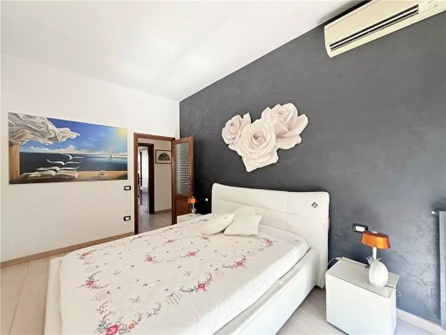 Immagine 22 di Appartamento in vendita  a Firenze