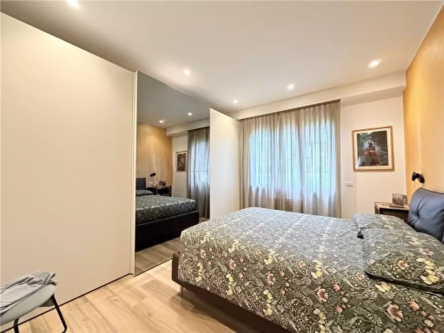 Immagine 36 di Appartamento in vendita  a Firenze