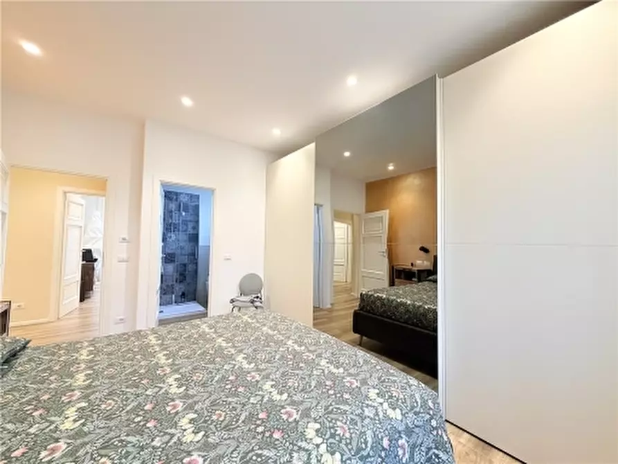 Immagine 39 di Appartamento in vendita  a Firenze