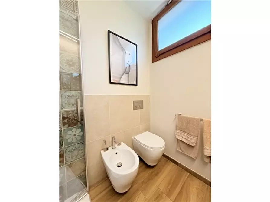 Immagine 43 di Appartamento in vendita  a Firenze