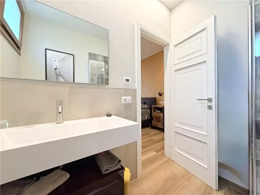 Immagine 47 di Appartamento in vendita  a Firenze
