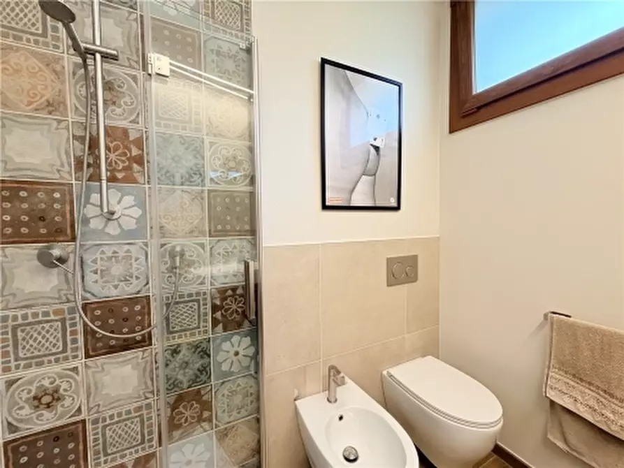 Immagine 48 di Appartamento in vendita  a Firenze