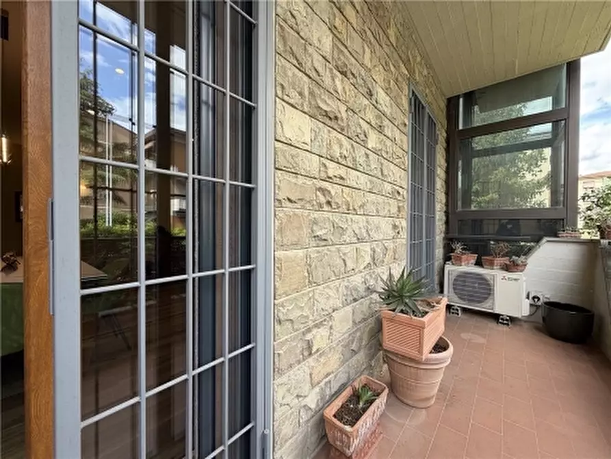 Immagine 56 di Appartamento in vendita  a Firenze