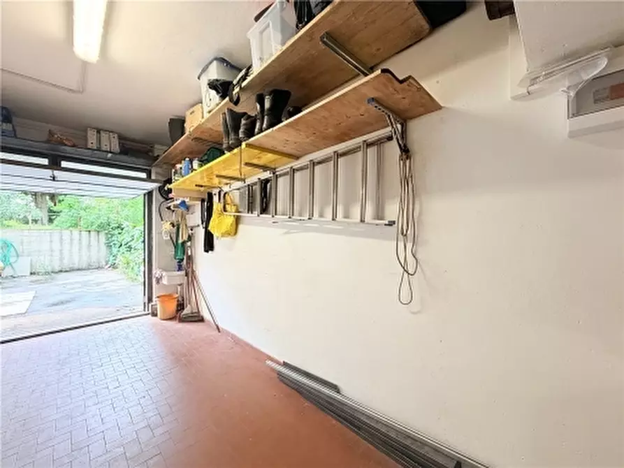 Immagine 60 di Appartamento in vendita  a Firenze