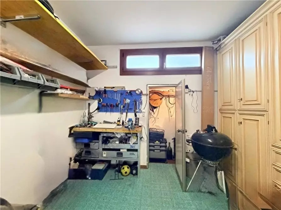 Immagine 64 di Appartamento in vendita  a Firenze