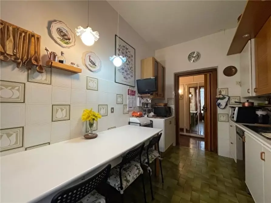 Immagine 4 di Appartamento in vendita  a Firenze